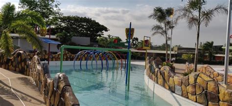 Villa Vicencio Garden Resort ₱250 @ Malabon, Metro .